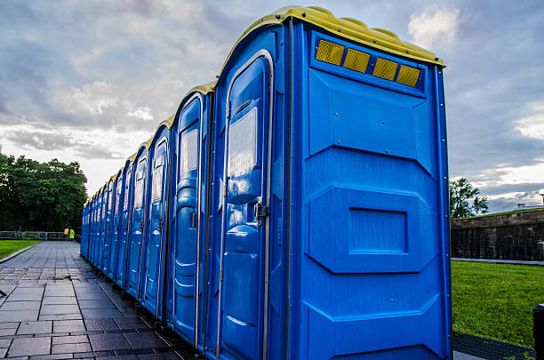 Best Portable restroom trailer rental  in Worland, WY